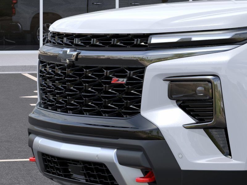 New 2026 Polar White Tricoat Chevrolet Z71 image 13