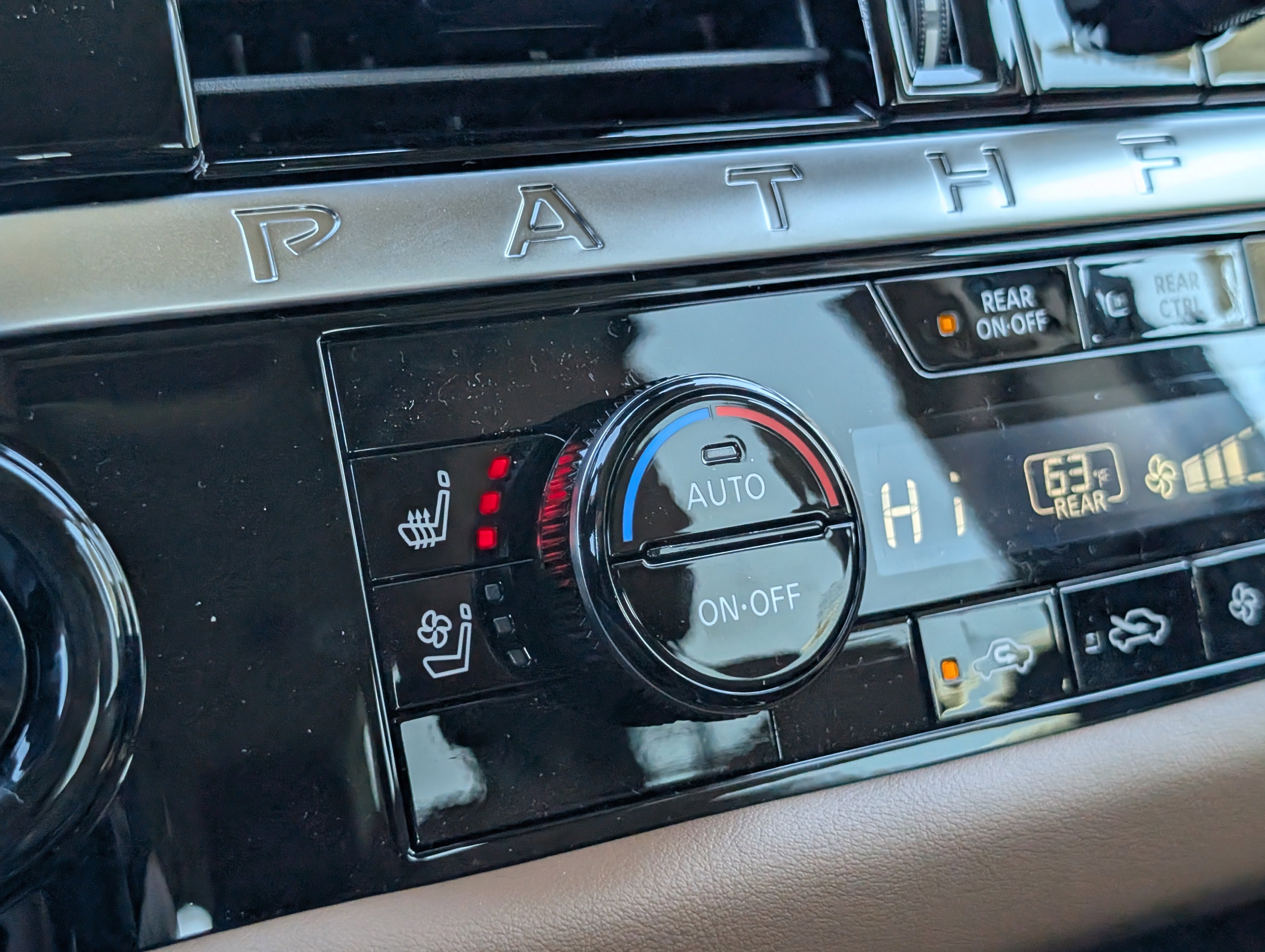 2026 Nissan Pathfinder Platinum - Photo 17