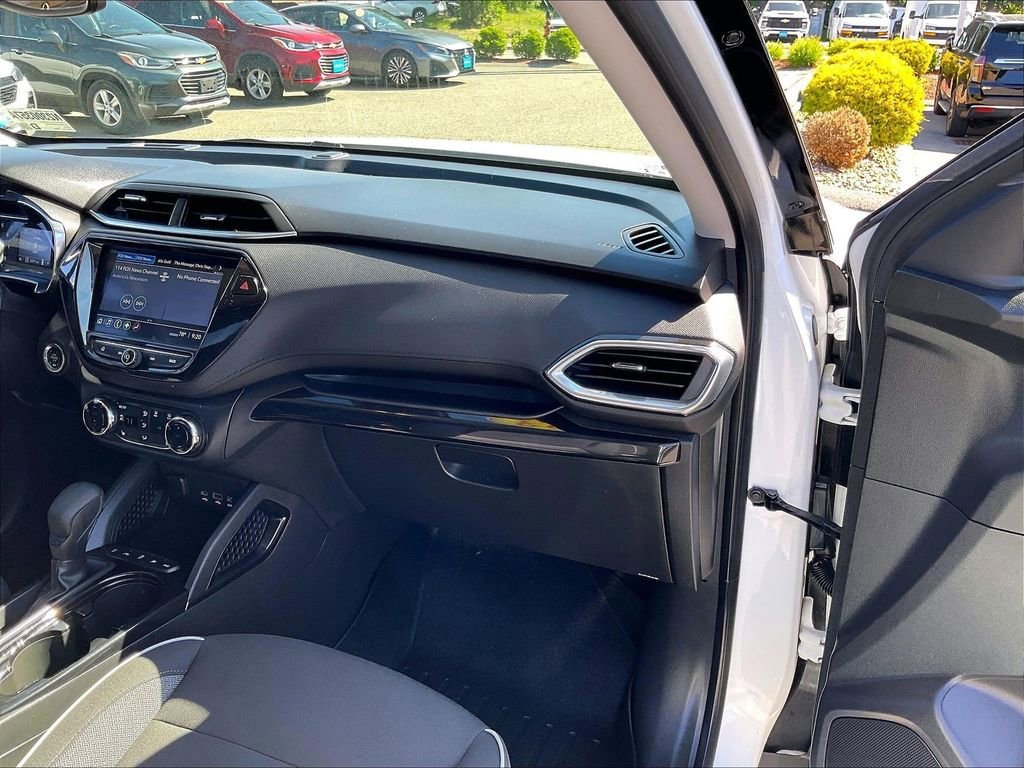 Used 2023 Summit White Chevrolet LT image 13