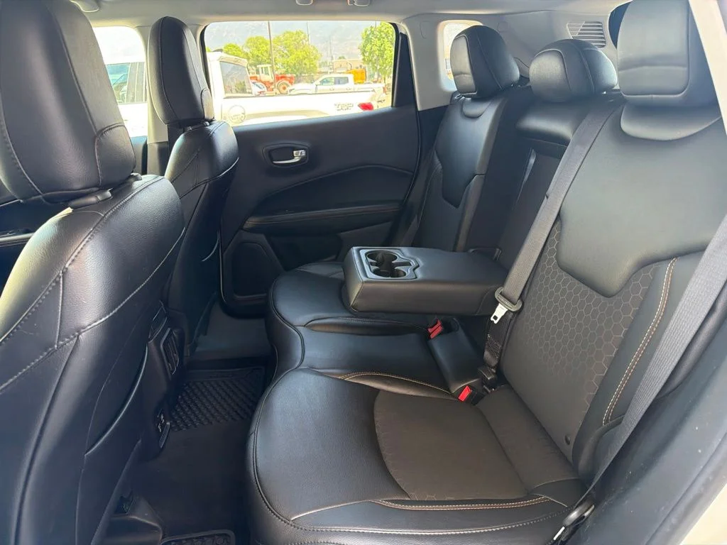 Used 2019 White Jeep Latitude image 14
