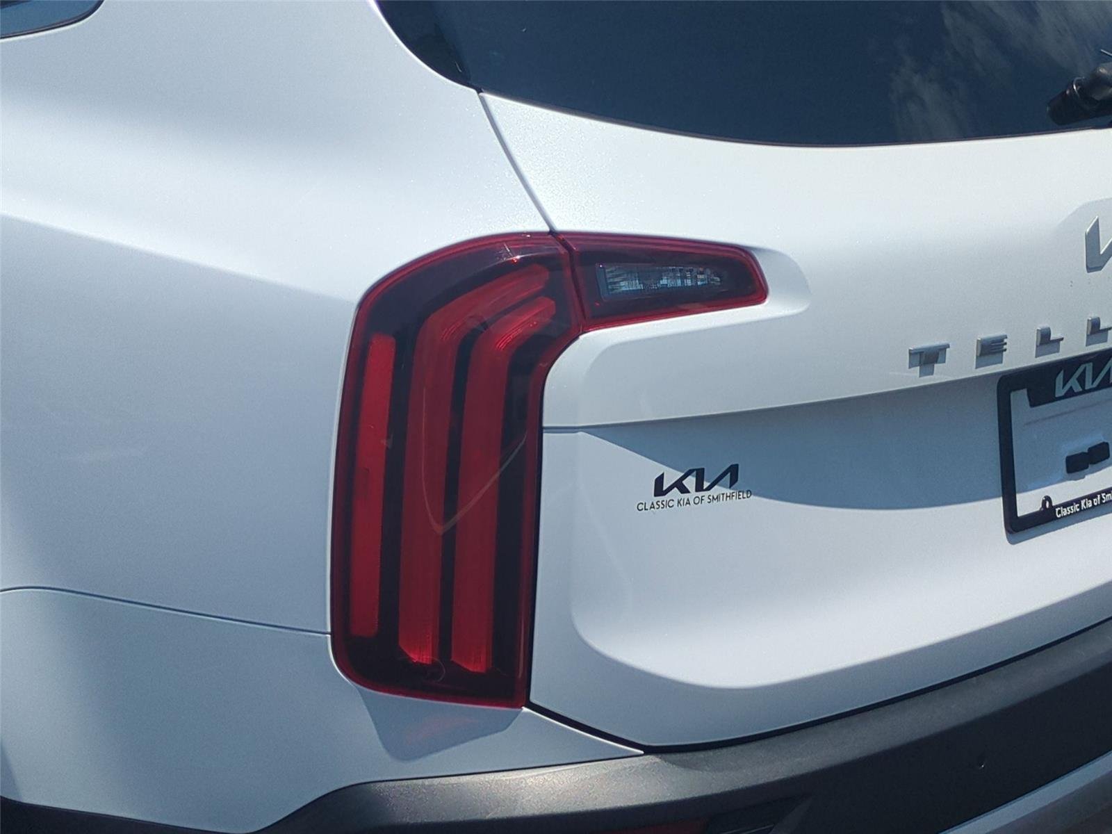 Used 2022 Glacial White Pearl Kia SX image 29