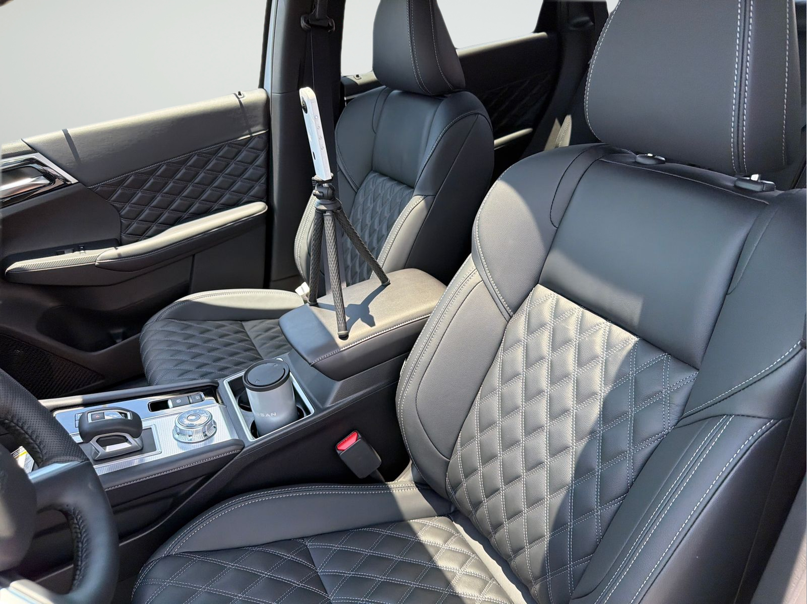 New 2026 White Nissan Platinum image 30