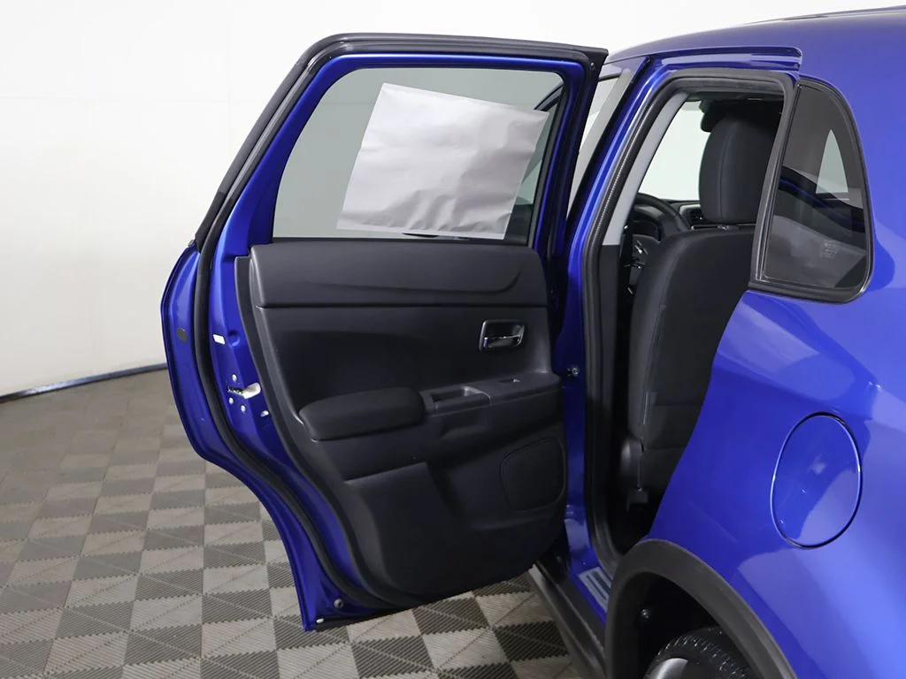 New 2026 Blue Mitsubishi 2.0 LE image 18
