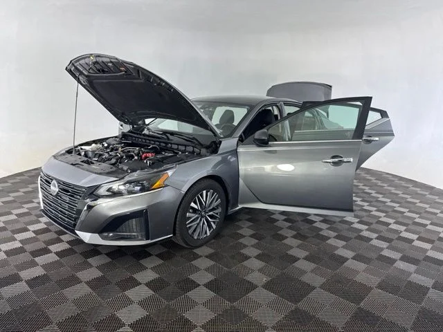 Used 2025 Gray Nissan 2.5 SV image 11