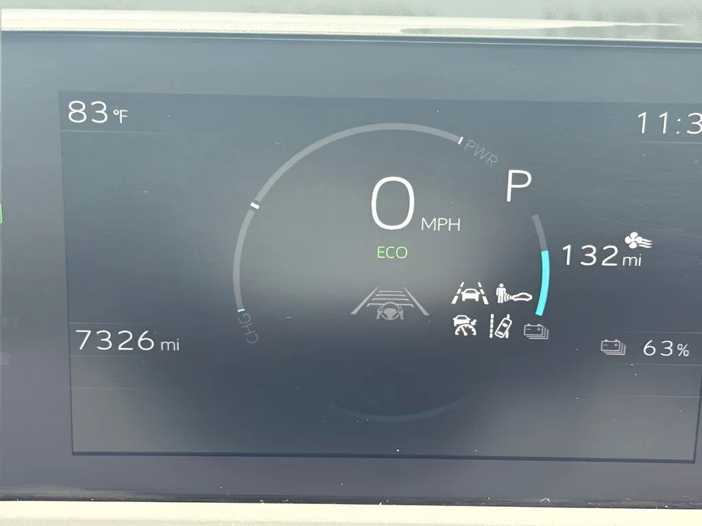Used 2023 White Subaru Touring image 23
