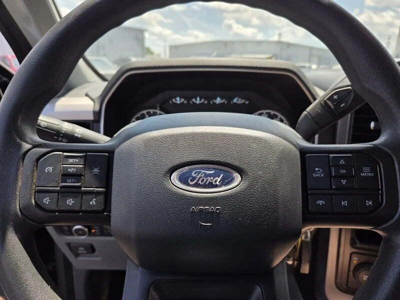 Used 2022 Agate Black Metallic FORD XLT image 22
