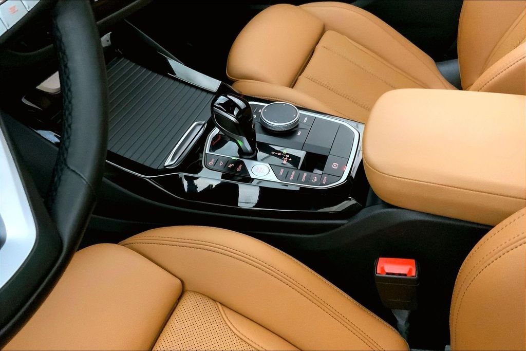 Used 2023 Aventurin Red Metallic BMW  image 22
