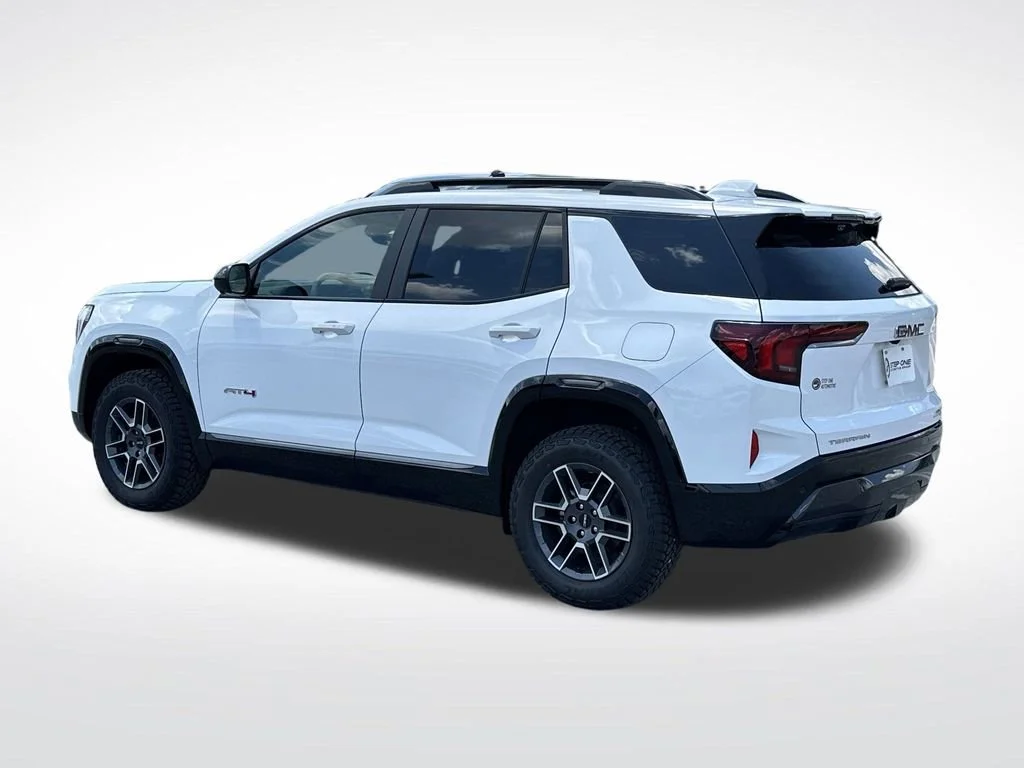 2026 GMC Terrain AT4 - Photo 6