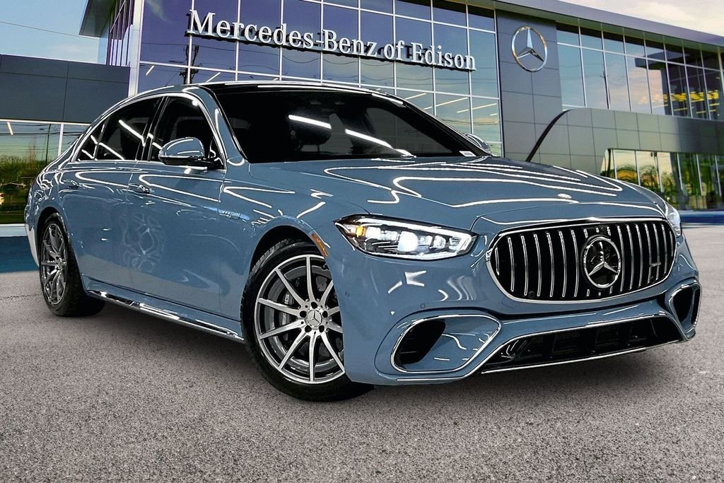 2025 Mercedes-Benz S-Class S 63 E-Performance's photo