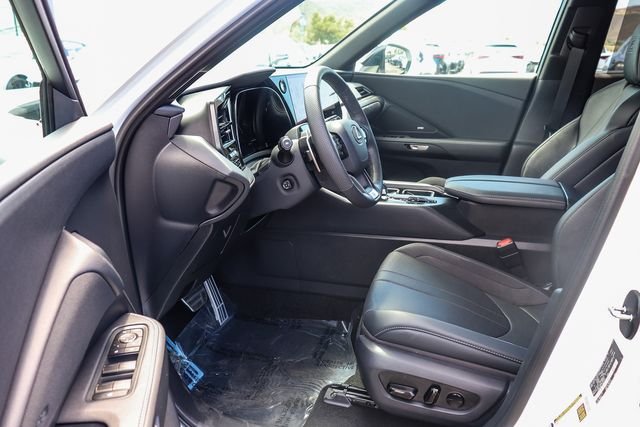 New 2026 Wind Chill Pearl Lexus TX 500h F SPORT PERFORMANCE LUXURY AWD image 25