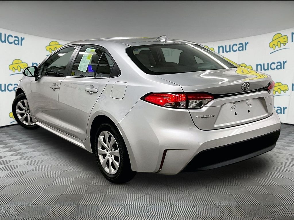 Used 2025 Silver Toyota LE image 4