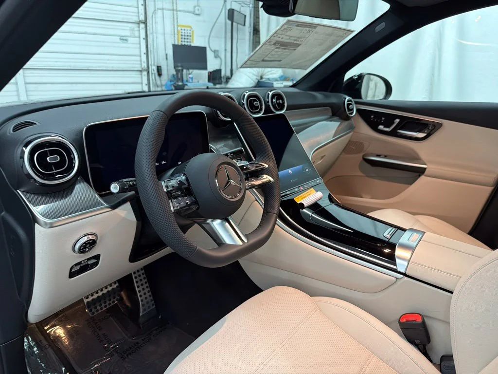 New 2027 Black Mercedes-Benz GLC 300 image 14