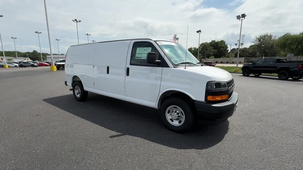 2026 Chevrolet Express Cargo Work Van - Photo 9
