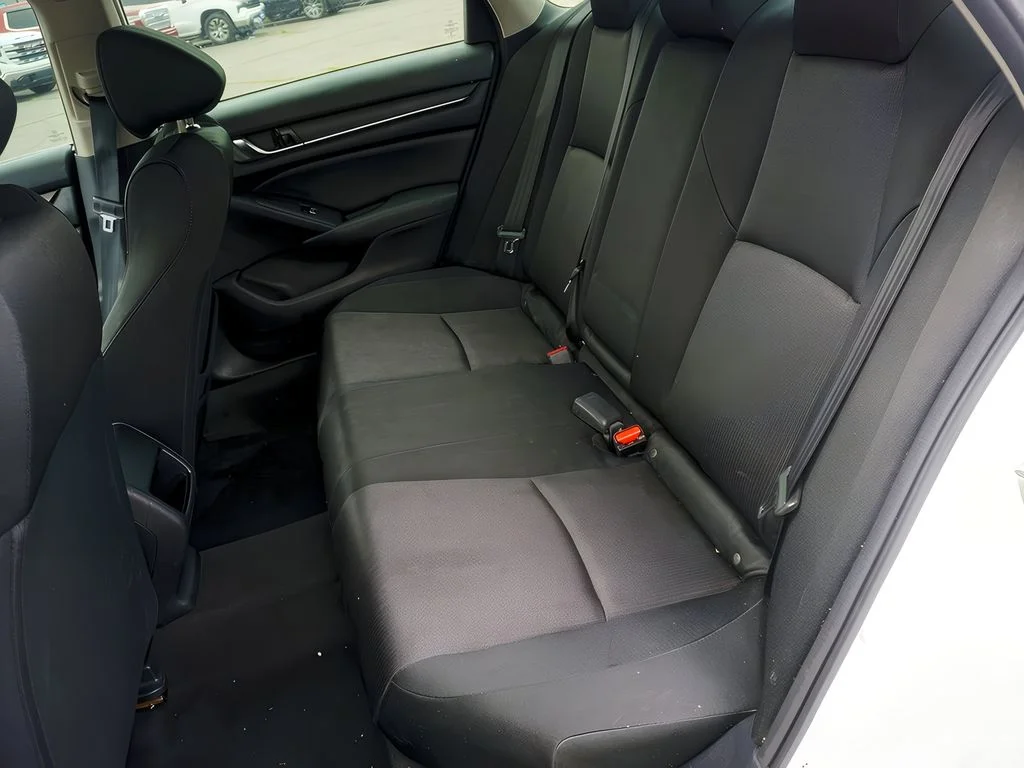 2019 Honda Accord LX - Photo 31