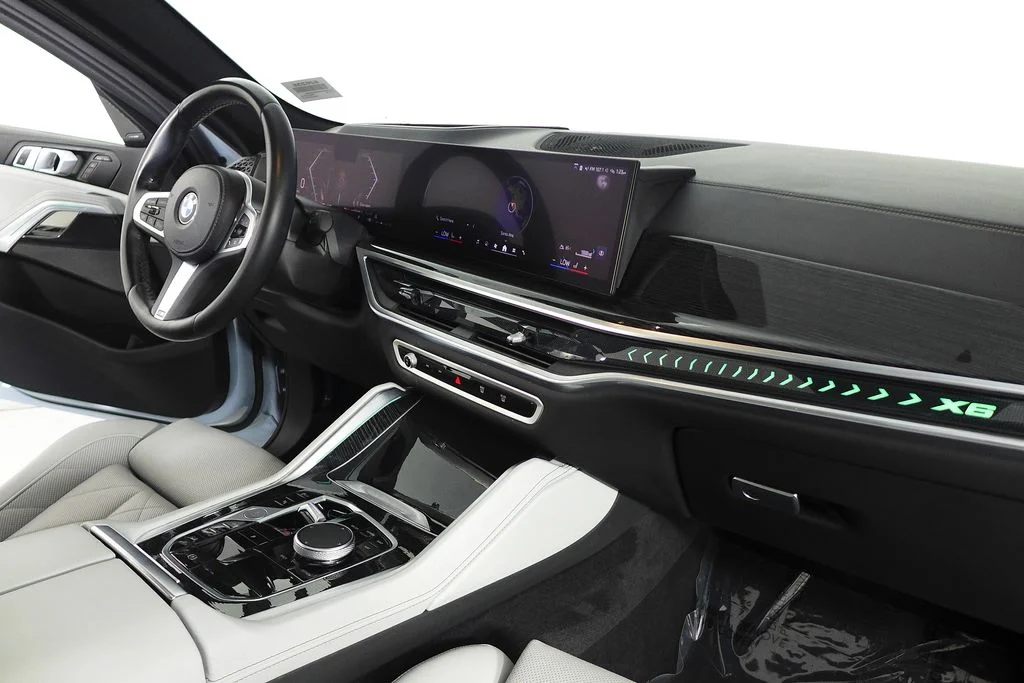 Used 2024 Gray BMW xDrive40i image 12