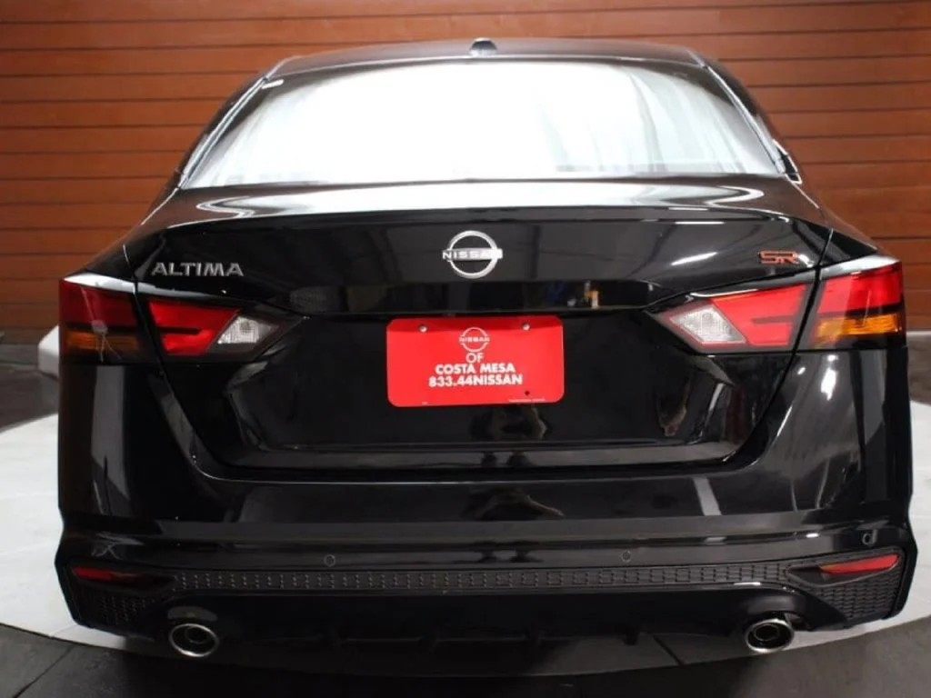 New 2026 Super Black Nissan SR image 2