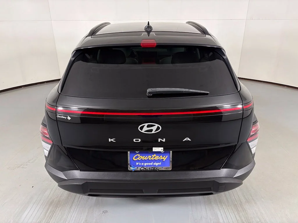 Used 2024 Black Hyundai SEL image 8
