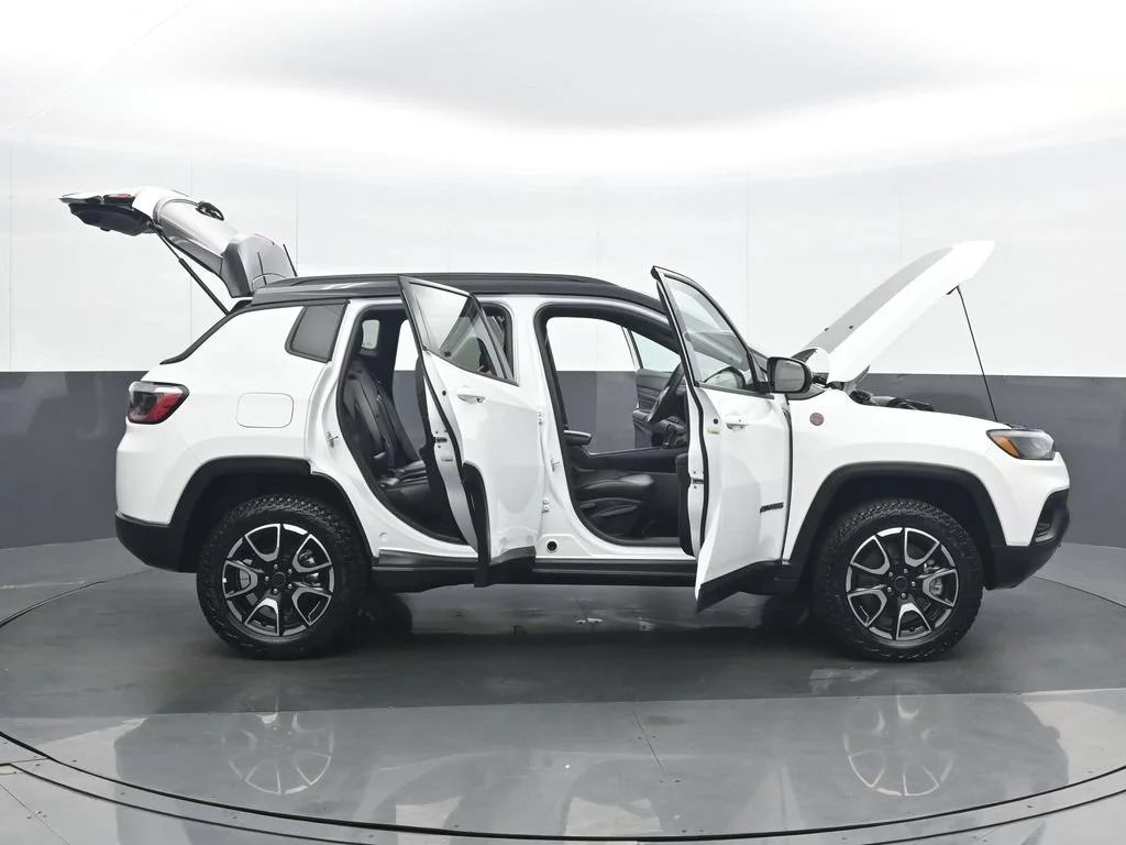 Used 2026 White Jeep Trailhawk image 40