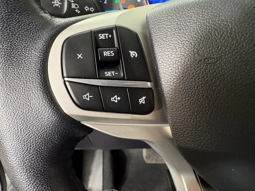 Used 2023 Silver Ford XLT image 24