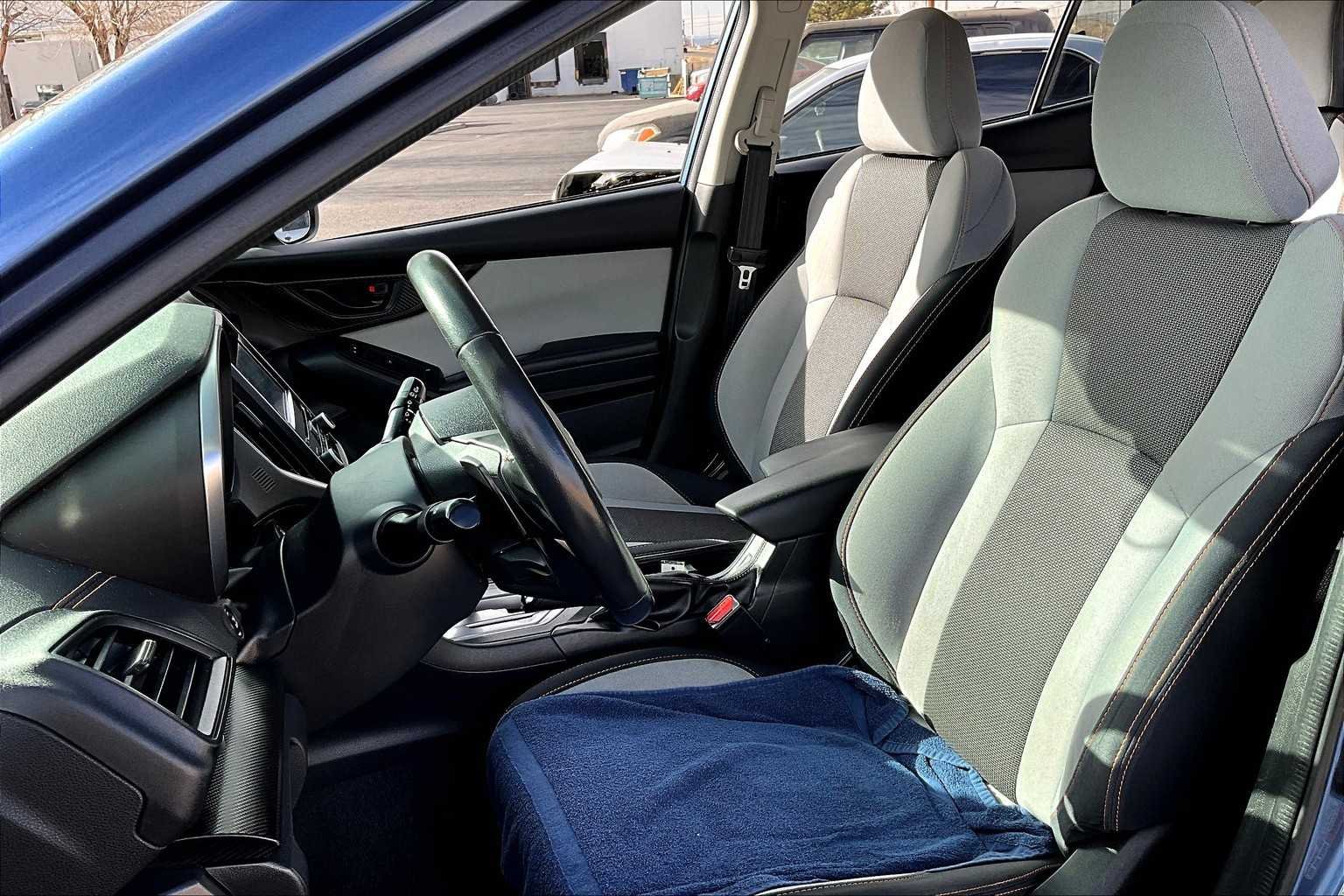 Used 2020 Quartz Blue Pearl Subaru Premium image 9