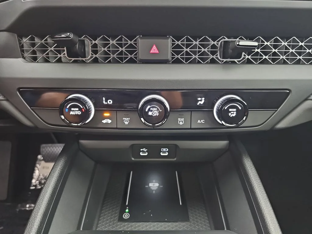 New 2026 Platinum White Pearl Honda LX image 26