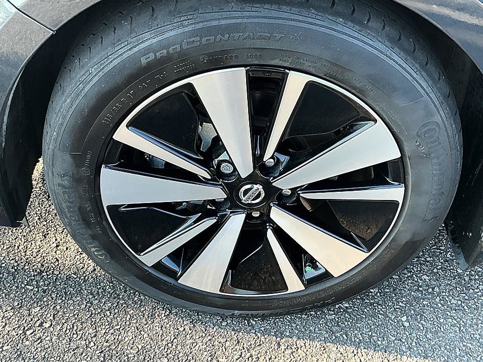 Certified Used 2022 Storm Blue Metallic Nissan 2.5 SV image 9