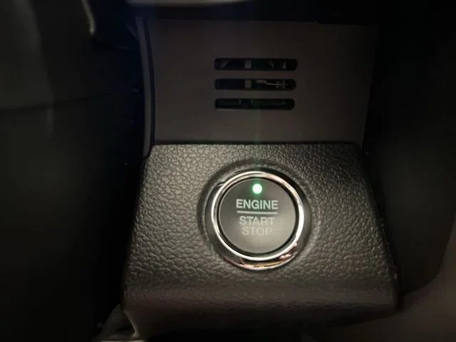 Certified Used 2020 Blue Metallic Ford XLT image 16
