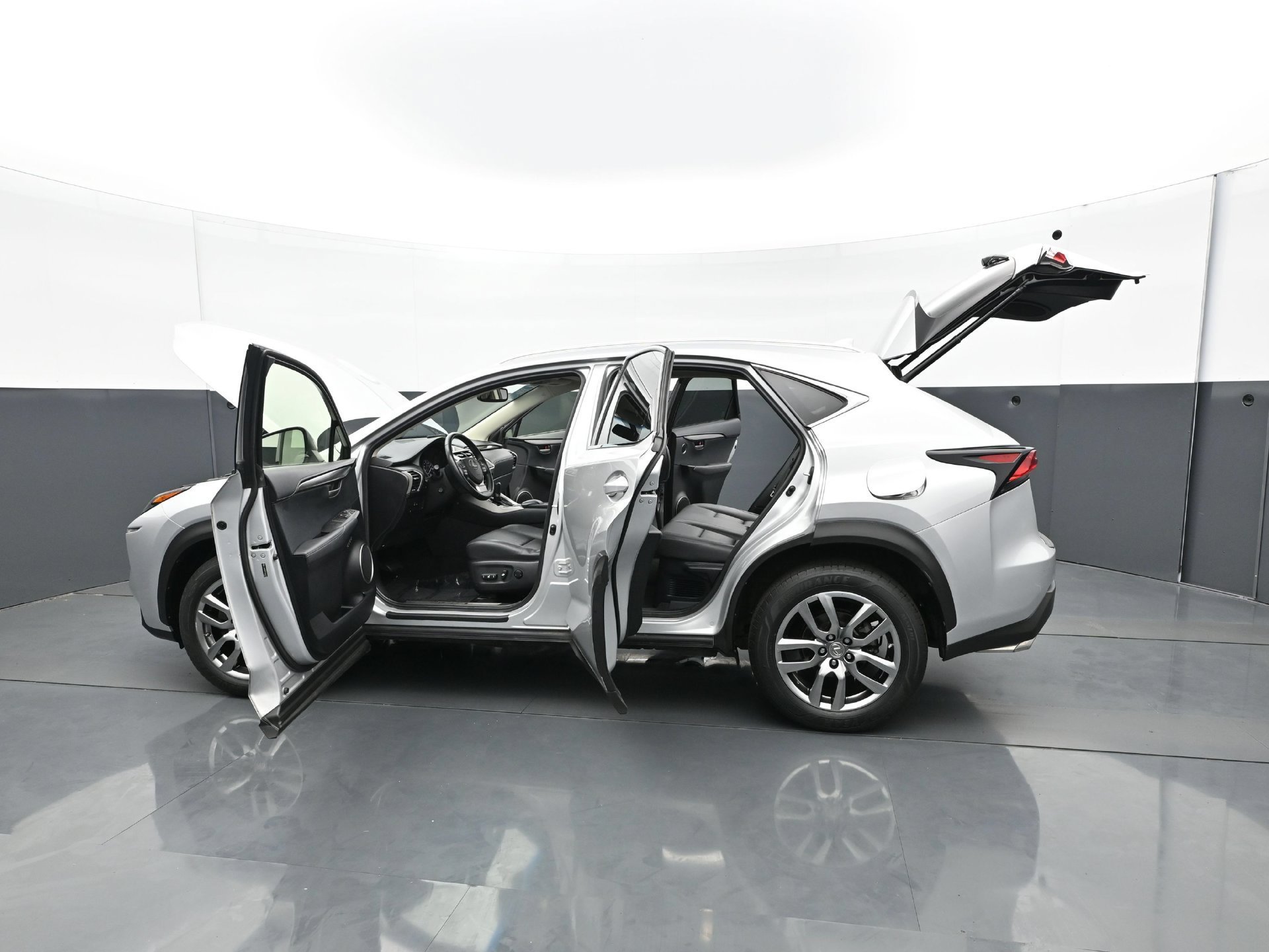 Used 2015 Silver Lexus 200t image 36