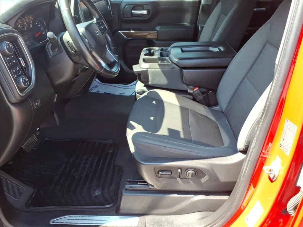 Used 2019 Red Chevrolet RST image 11