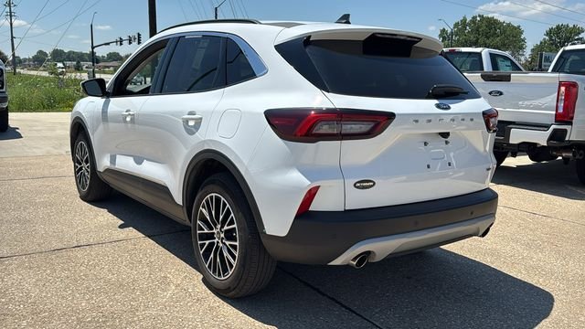 Used 2023 White Ford Base image 8