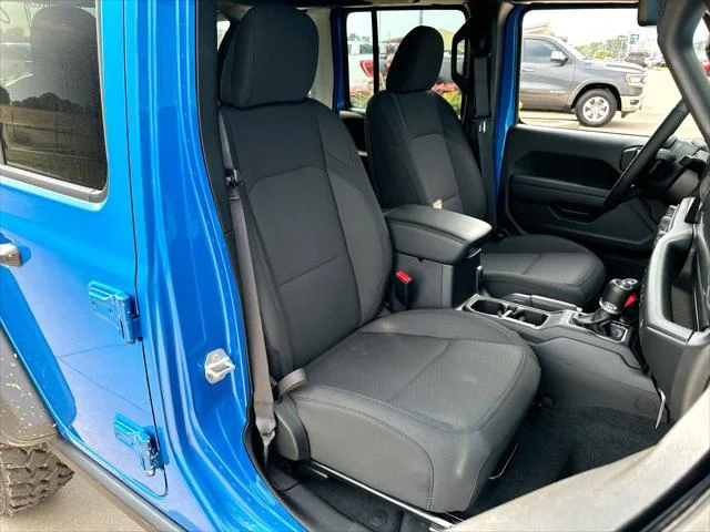 New 2023 Hydro Blue Pearl-Coat Exterior Paint Jeep Willys 4xe image 25