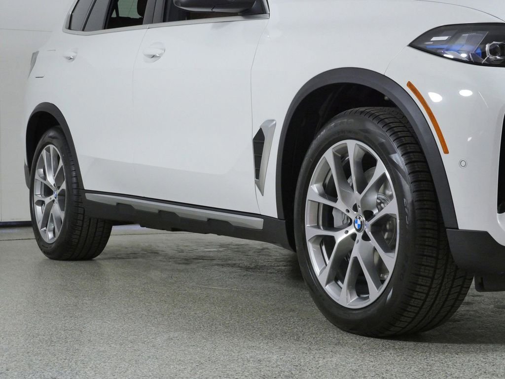 Used 2026 Alpine White BMW xDrive50e image 7