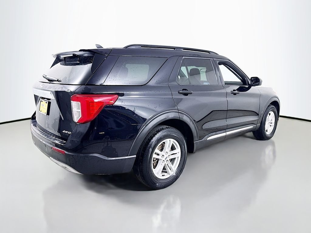 Used 2024 Agate Black Metallic Ford XLT image 12
