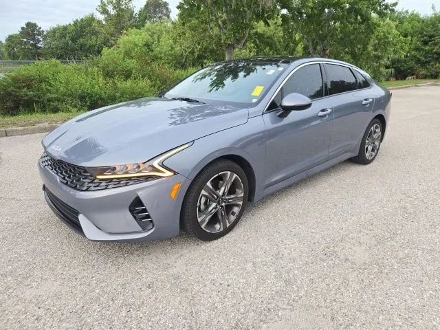 2023 Kia Optima EX FWD's photo