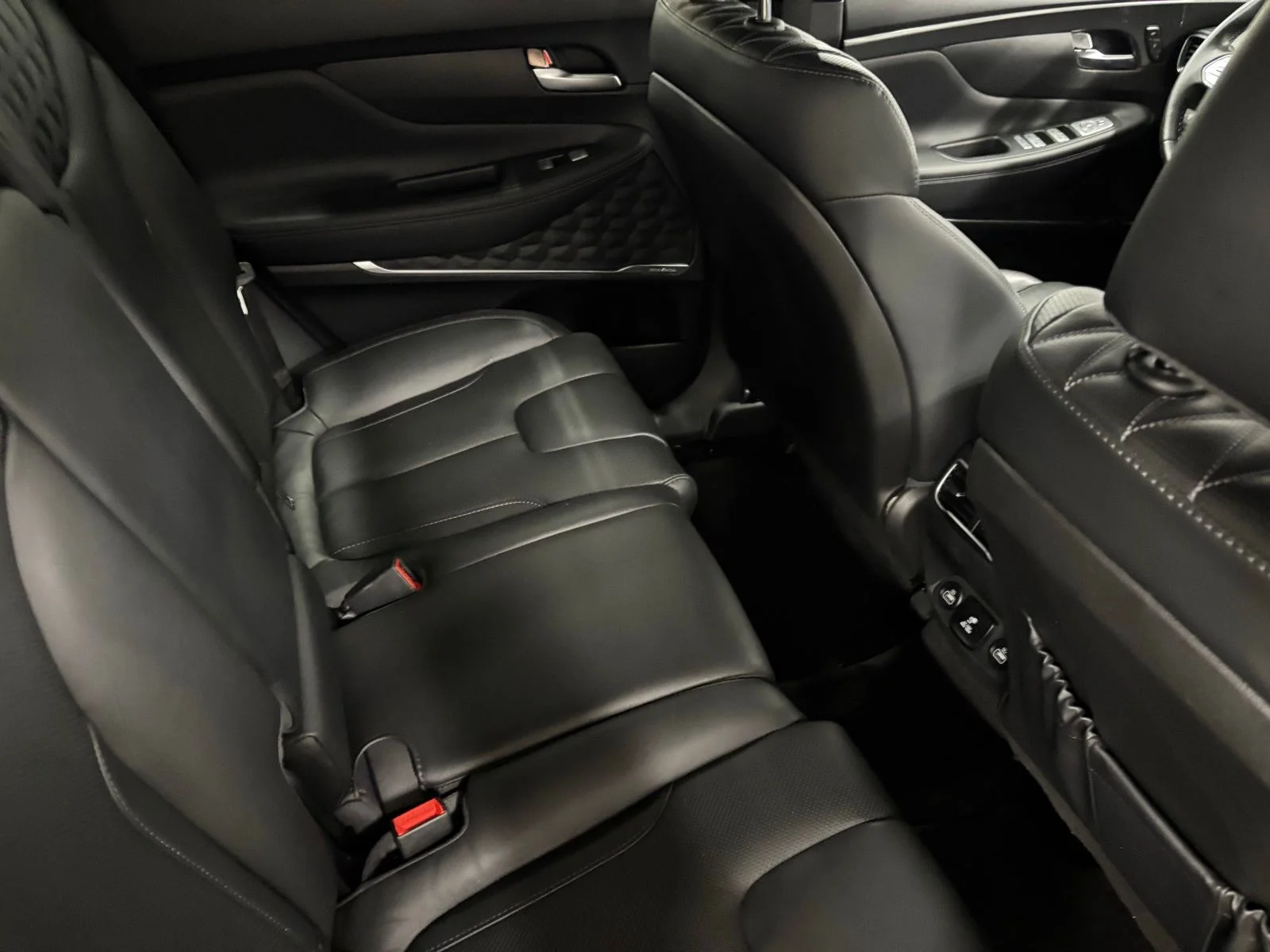 Used 2023 Gray Hyundai Calligraphy image 19