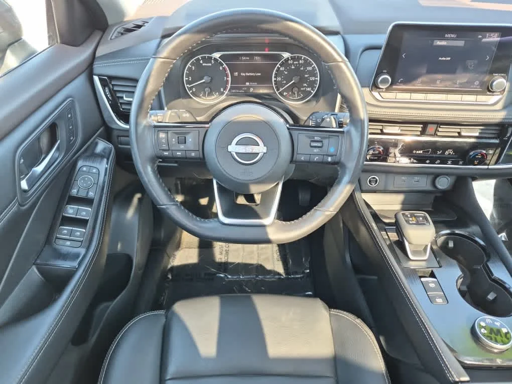 Certified Used 2023 Gun Metallic Nissan SL image 8