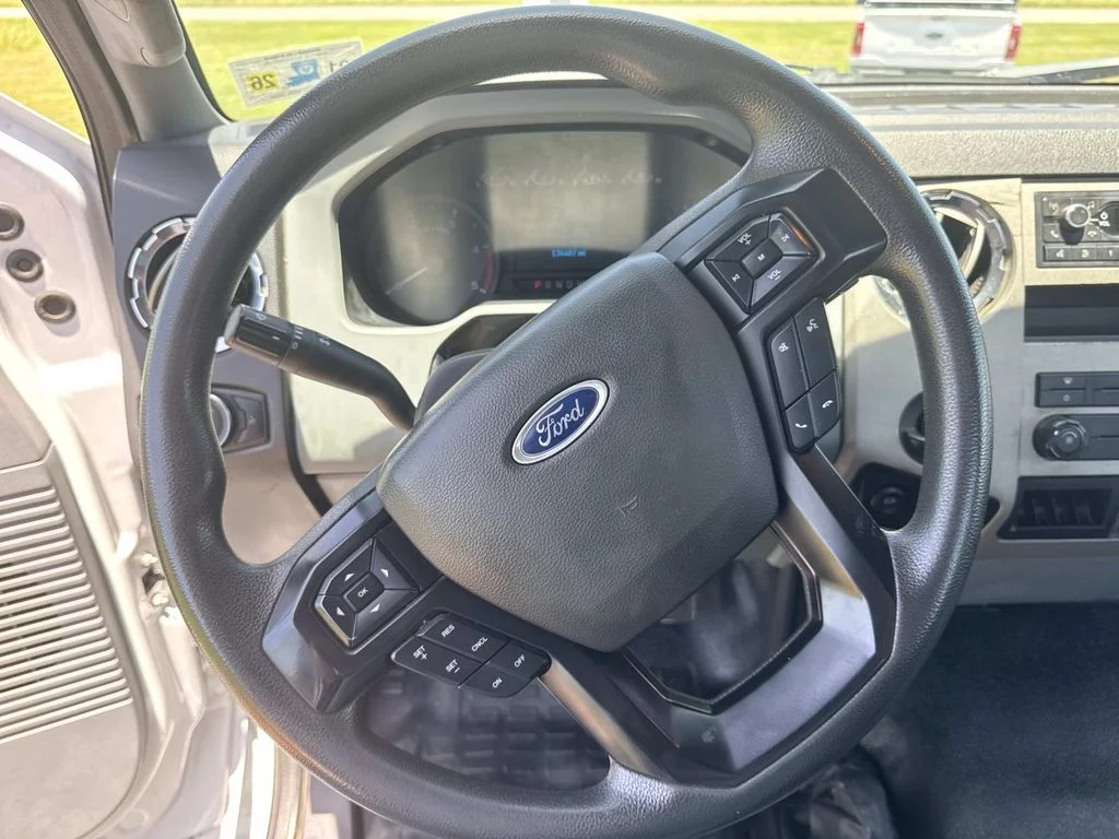 Used 2021 Oxford White Ford Base image 19