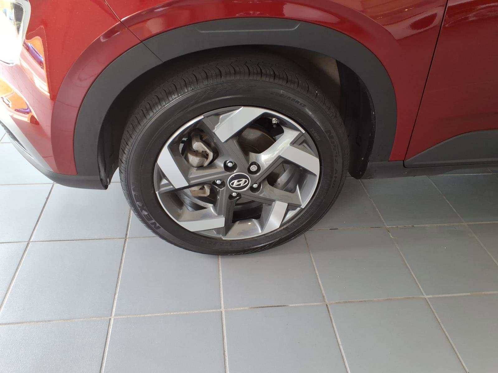 2025 Hyundai Venue SEL - Photo 8
