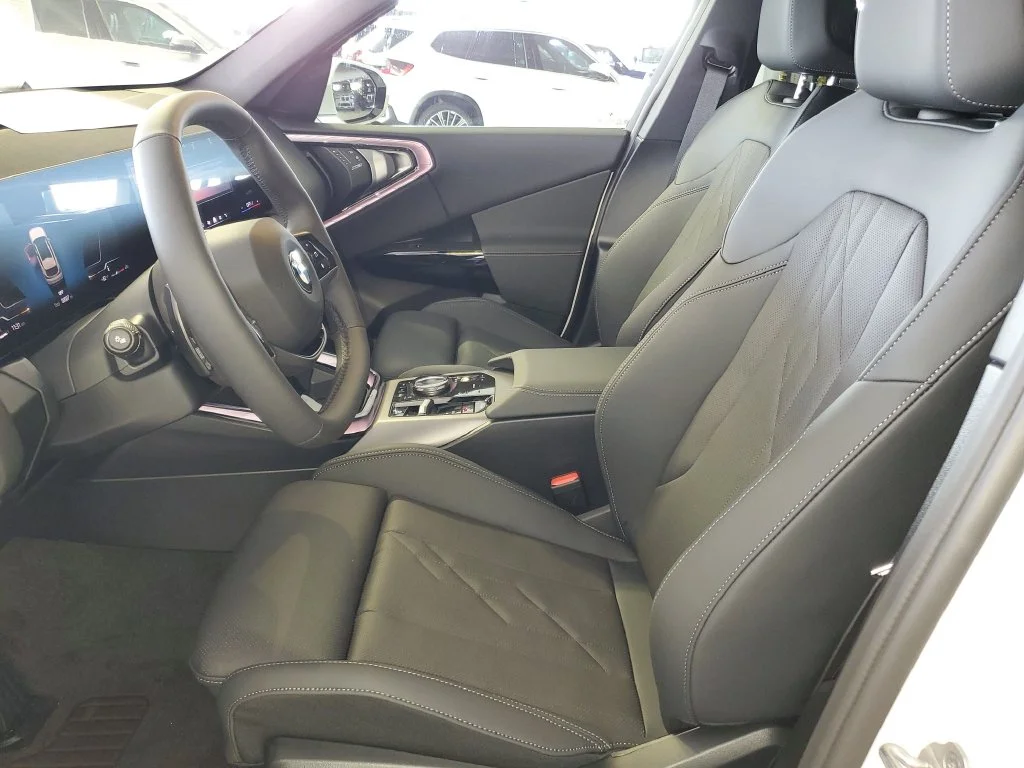 2026 BMW X3 30 - Photo 16