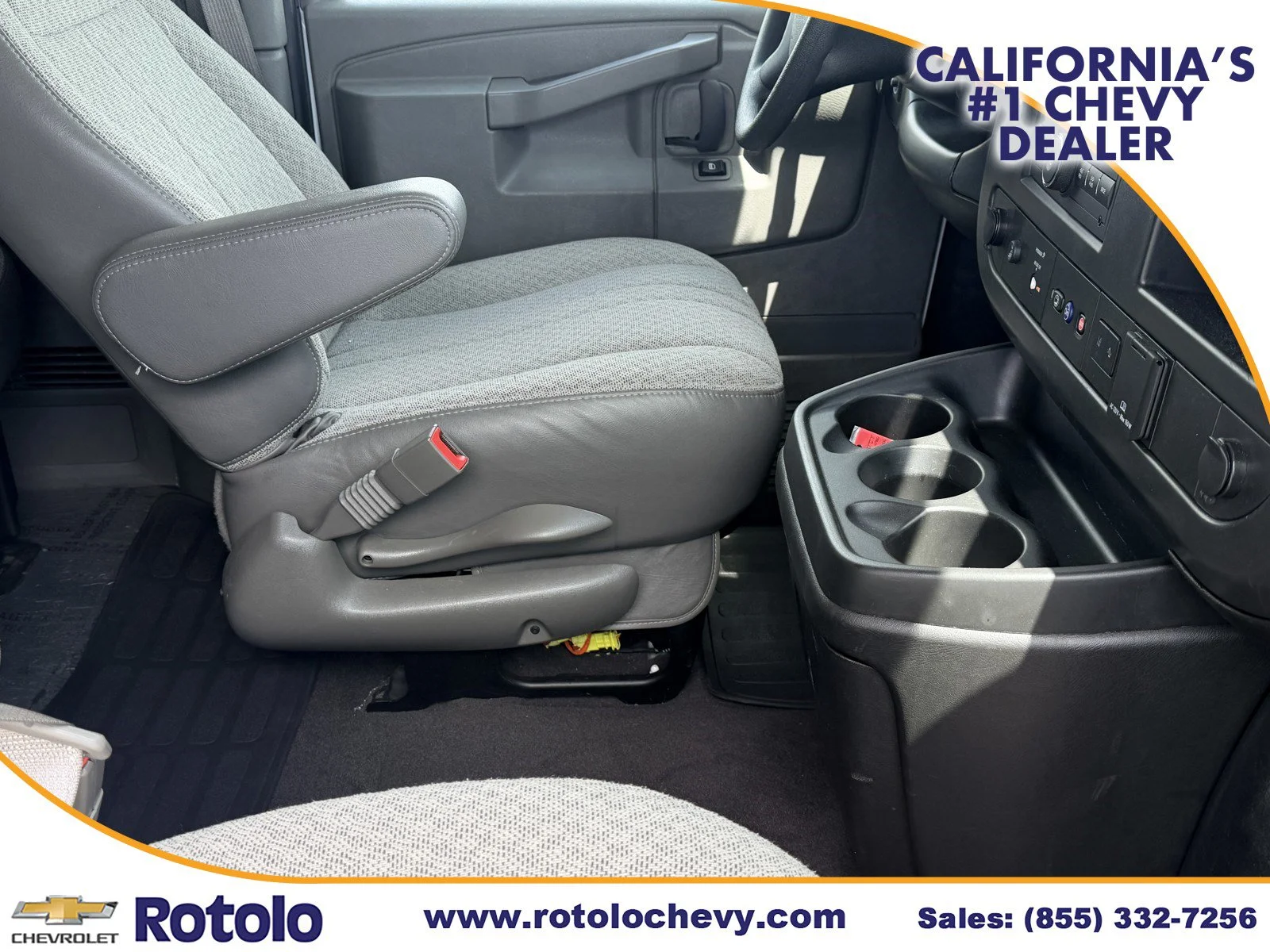 Used 2025 Summit White Chevrolet 1LT image 8