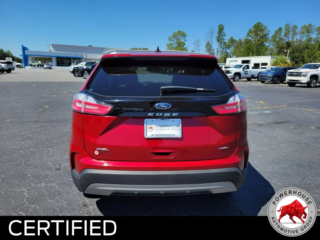 Used 2022 Red Ford SEL image 5