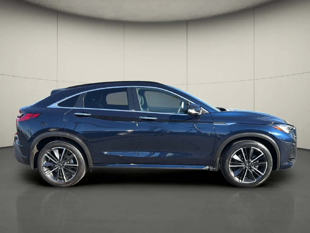 Used 2023 Blue INFINITI LUXE image 8