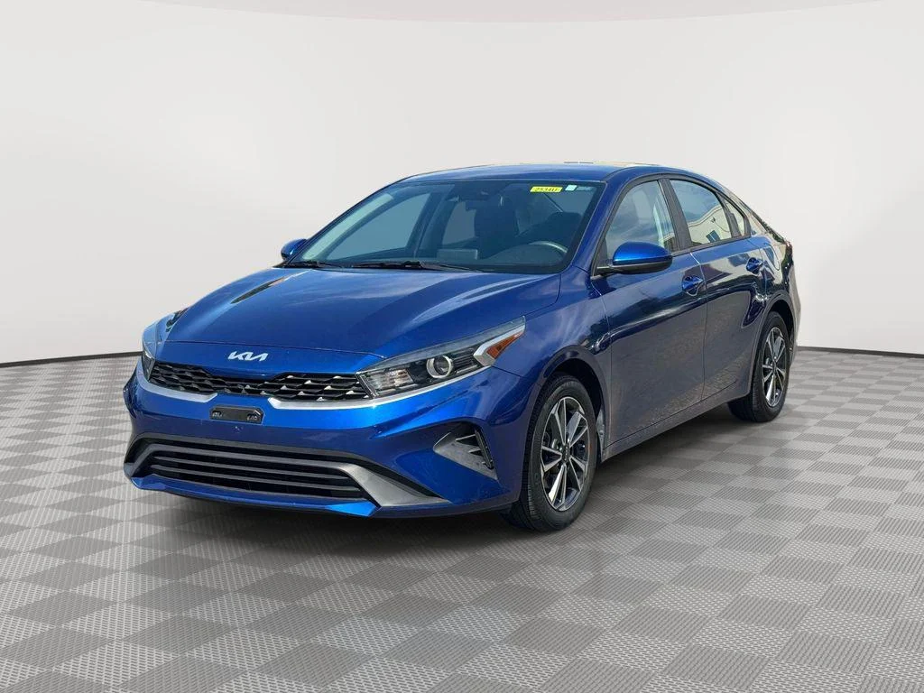 Used 2022 Deep Sea Blue Kia LXS image 3