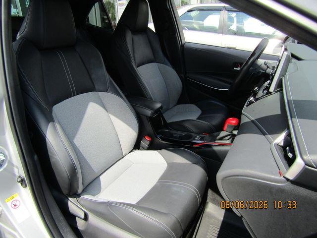 Certified Used 2020 CLASSIC SILVER MET Toyota  image 28