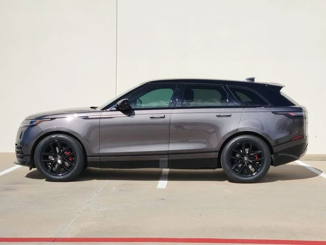 Certified Used 2025 Gray Land Rover Dynamic SE image 4