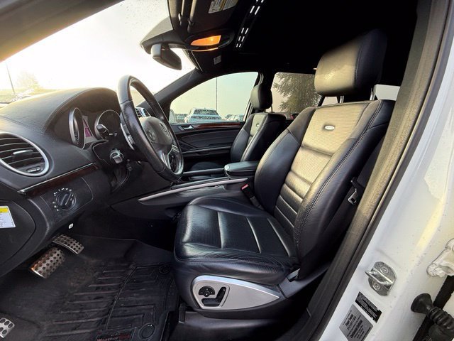 Used 2010 Arctic White Mercedes-Benz ML 63 AMG® image 12