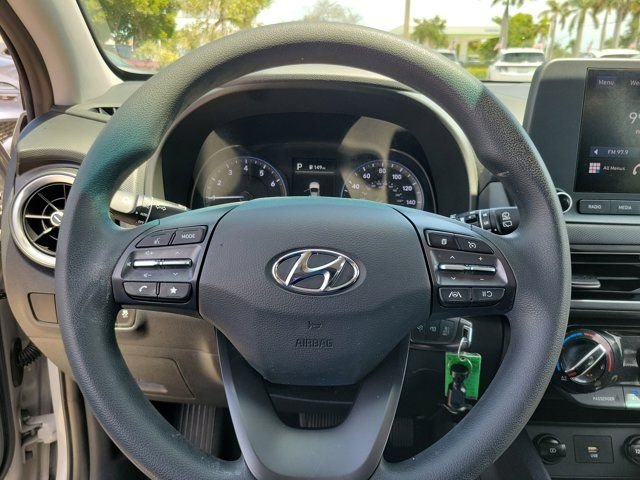 2023 Hyundai Kona SE - Photo 18