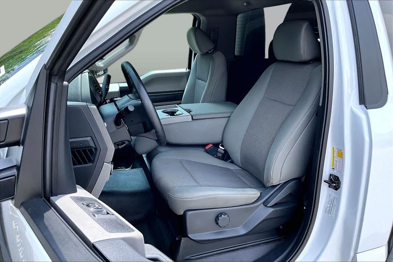 Certified Used 2022 Oxford White Ford XL image 9