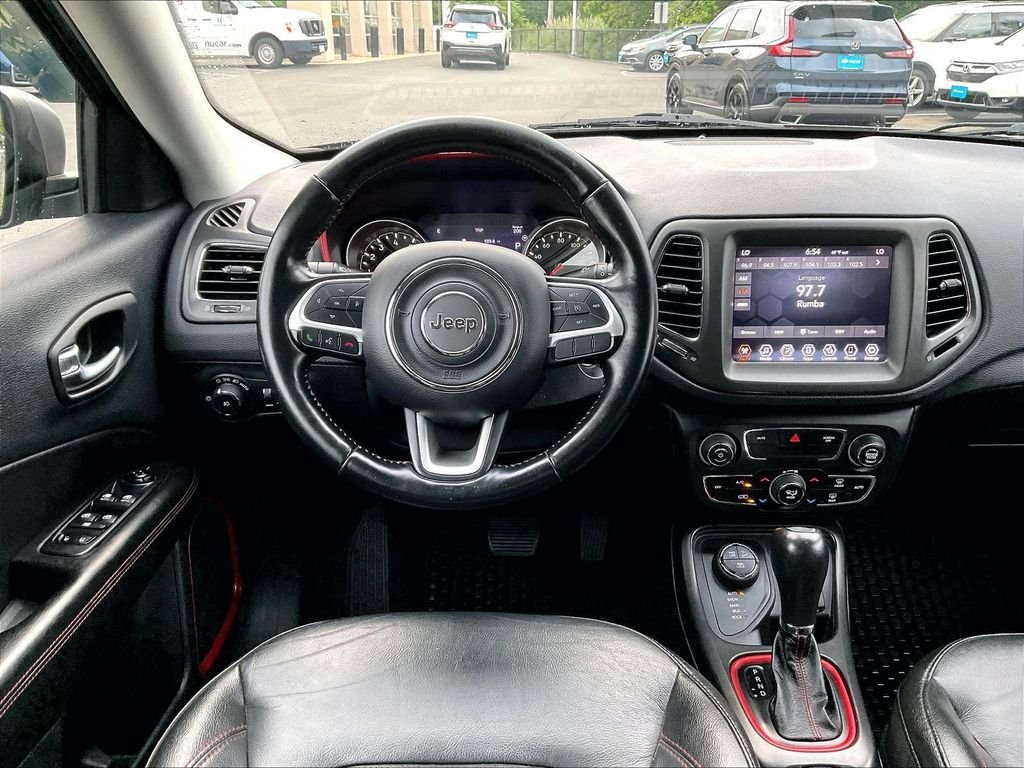 Used 2020 Granite Crystal Metallic Clearcoat Jeep Trailhawk image 17