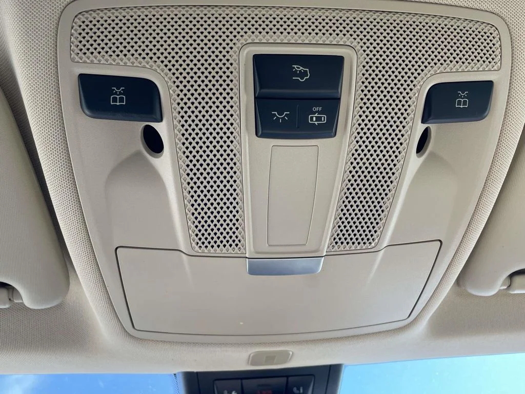 Used 2018 Cirrus White Mercedes-Benz 250 4MATIC® image 20